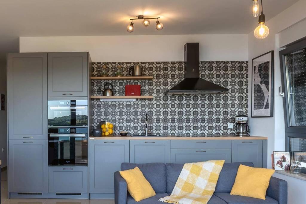 Apartment Emarin Banjole Ngoại thất bức ảnh
